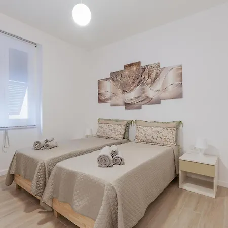 Apartment Kloi's House